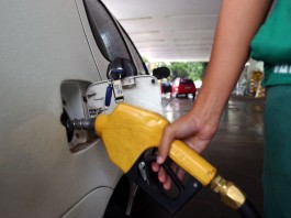 Procon-JP realiza pesquisa no preço da gasolina e mostra menores preços; confira