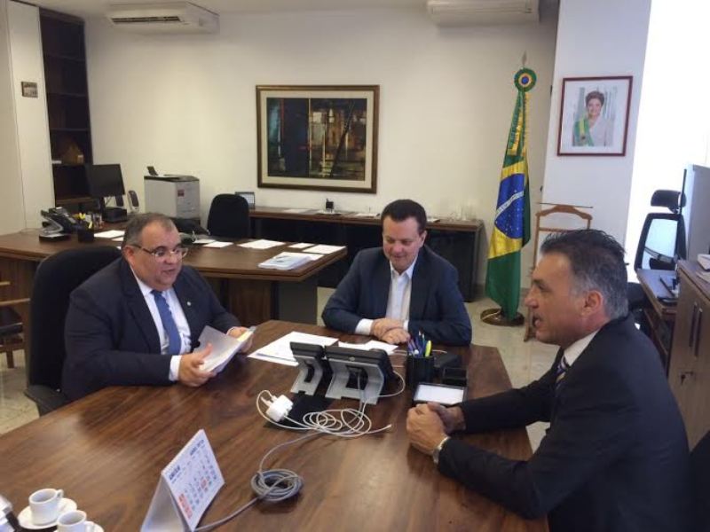 romulgo gouveia com kassab em reunião