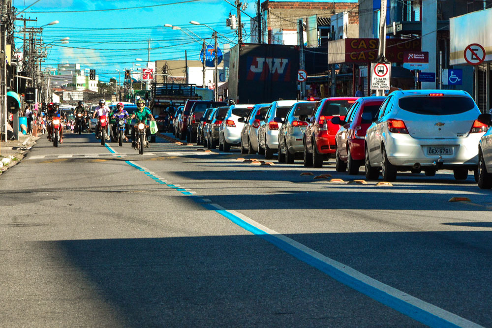 faixa exclusiva ônibus mangabeira
