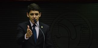 Governo cria mais cargos através de Medida Provisória e deputado pede explicações