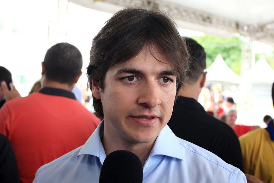Deputado federal critica Ricardo Coutinho por criar 'guarda pessoal' para ex-governadores