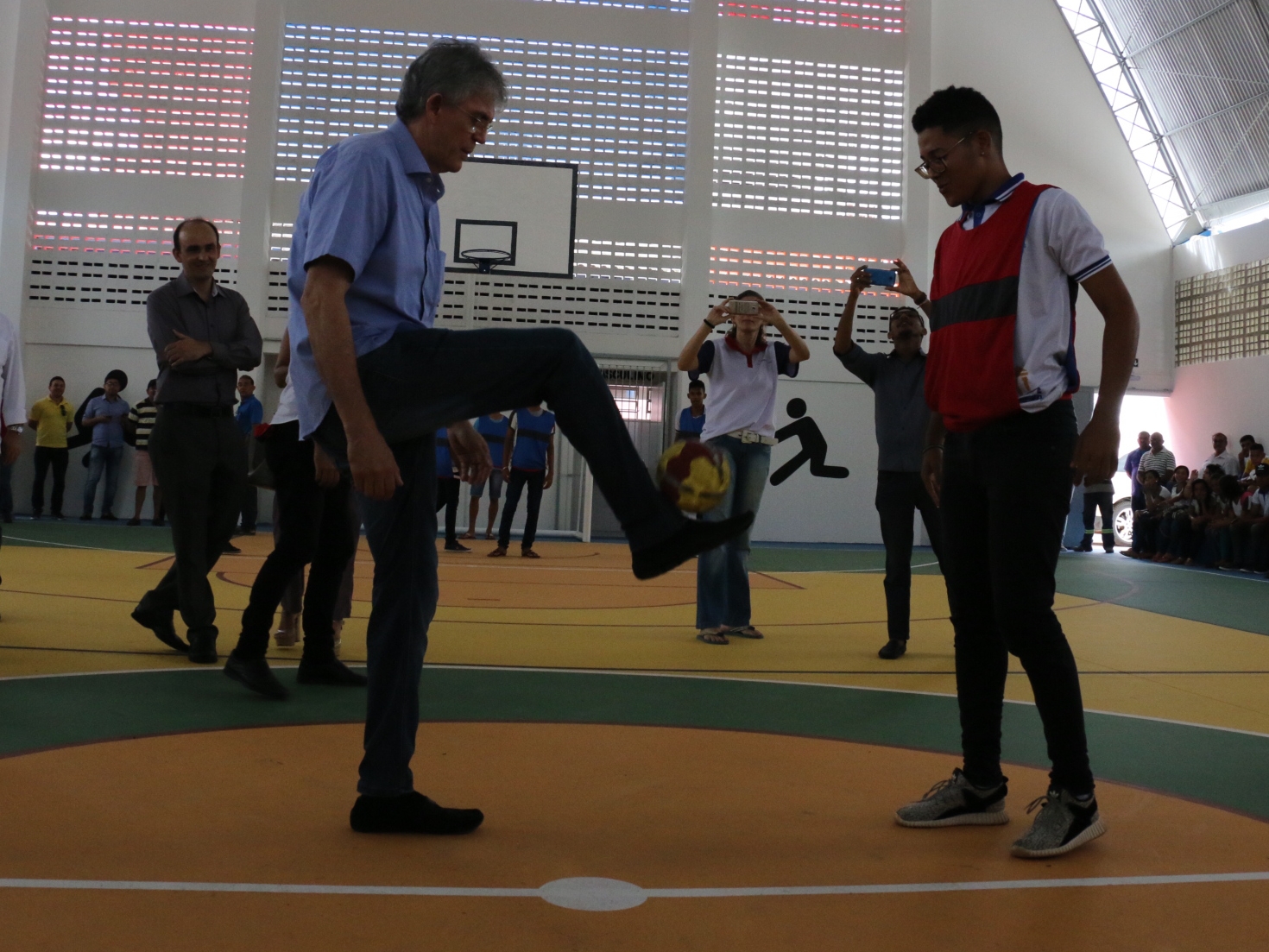 Estado inaugura ginásio poliesportivo da Escola Otávio Novais