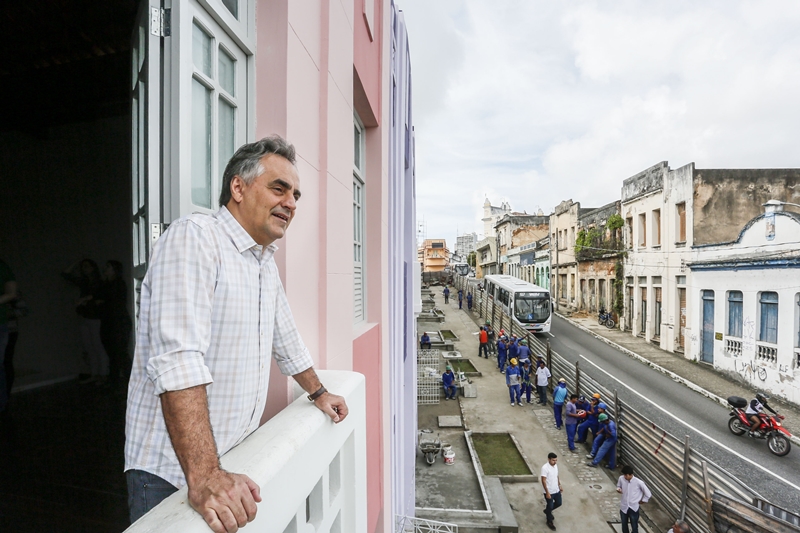 Operários do Villa Sanhauá recebem agradecimento do prefeito Luciano Cartaxo