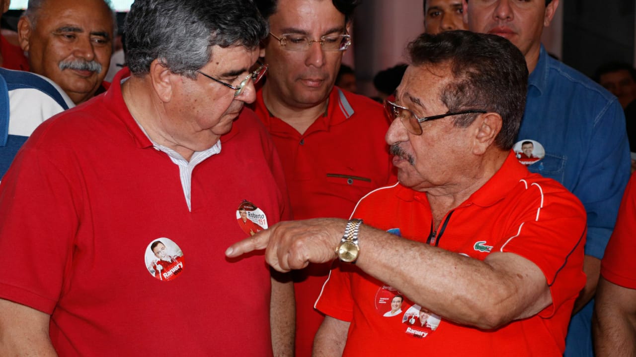 Ao lado de Zé Maranhão, Roberto Paulino reúne multidão em Guarabira