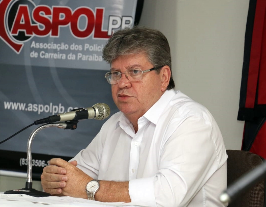 Em debate com policiais, João lembra que Paraíba está entre os cinco estados que mais investem em segurança