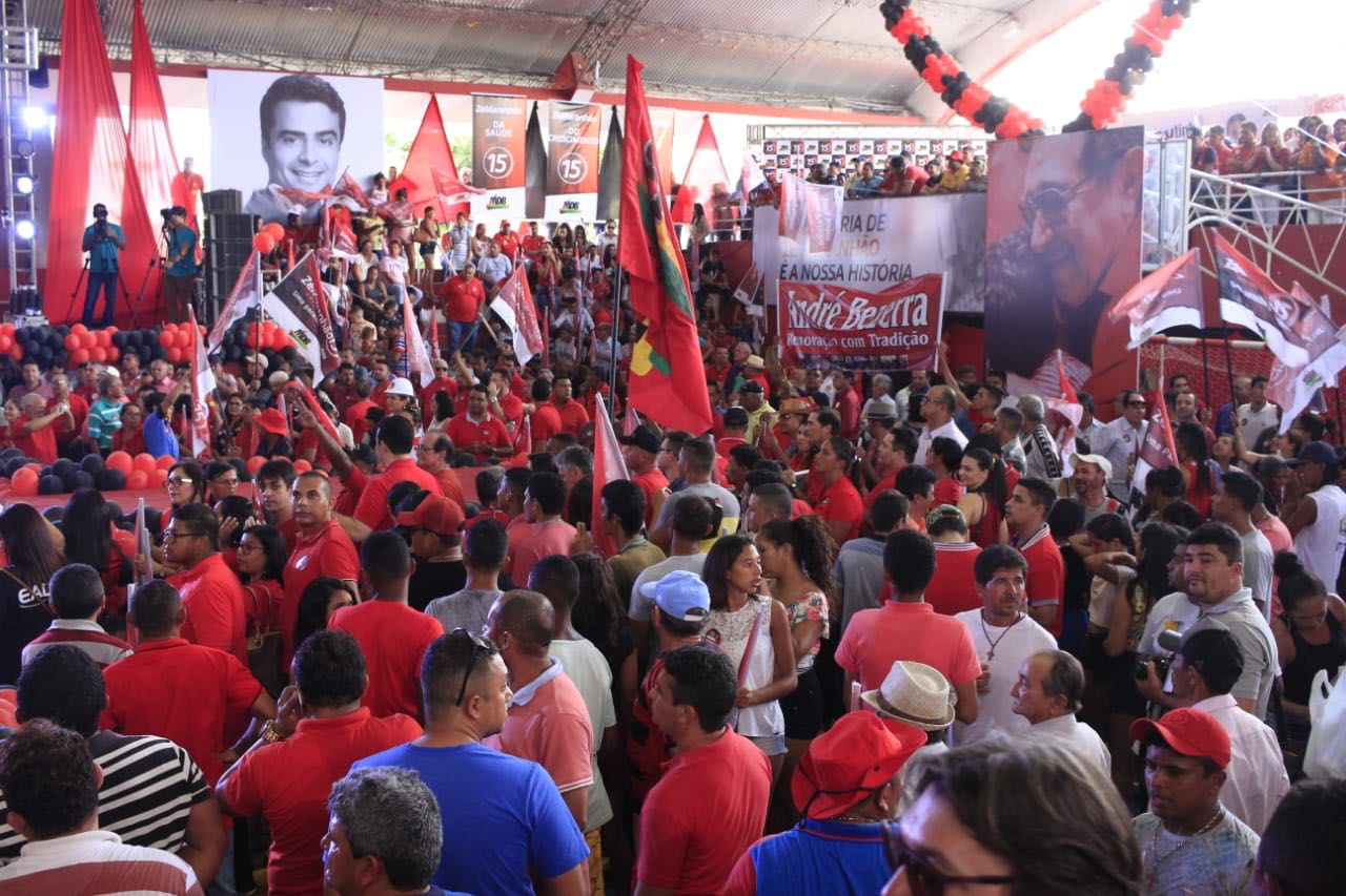 Durante convenção, Maranhão prega 'luta contra às máquinas' na sua campanha