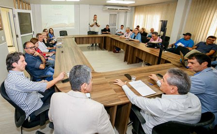 Romero anuncia novas obras de pavimentação beneficiando 38 bairros de Campina