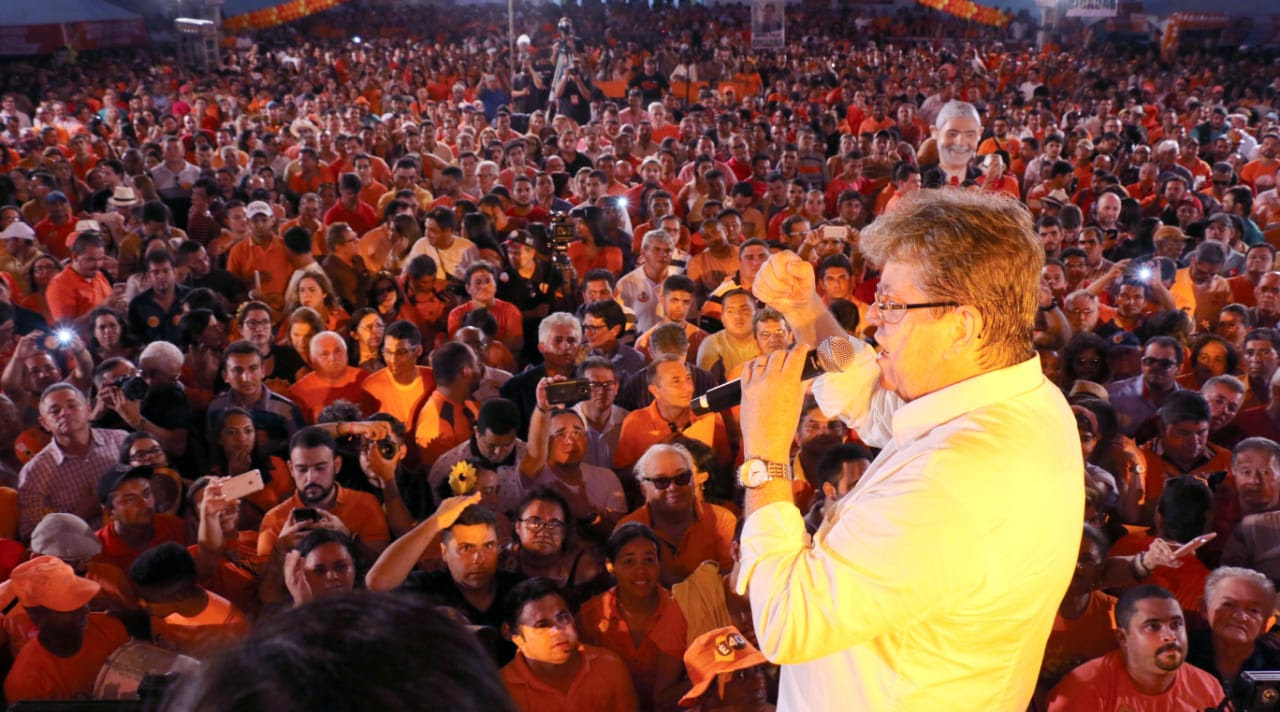 Mais de 140 prefeitos defendem continuidade da gestão do PSB e referendam o nome de João