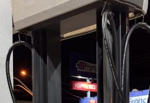 Procon-JP interdita posto de combustível por violação de lacre que fechava bomba com irregularidade