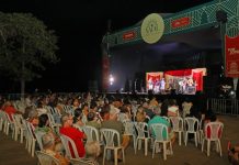 Auto de Natal emociona o público que cantou junto, no Largo da Gameleira