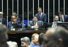 Senado aprova redução da pena de condenados pelo 8/1 e trama golpista
