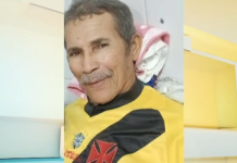 Familiares velam desconhecido após corpos serem trocados, na região metropolitana da Capital