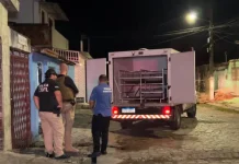 Falsos policiais matam homem a tiros na frente dos filhos, na região metropolitana de João Pessoa