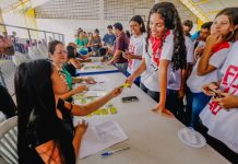 Programa do Procon-JP entrega mais de 35 mil documentos estudantis a alunos da Rede Municipal de Ensino