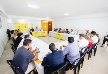 João Azevêdo reúne pré-candidatos a deputado estadual e reforça unidade do grupo