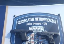 Guarda Civil Metropolitana apreende armas e conduz suspeitos após ação na orla de Cabo Branco