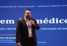 Presidente do CRM-PB participa de evento de apresentação da multiplataforma CRM-PB ON, em Brasília