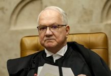 Fachin nega pedido de Moraes para incluir Mendonça no inquérito das fake news